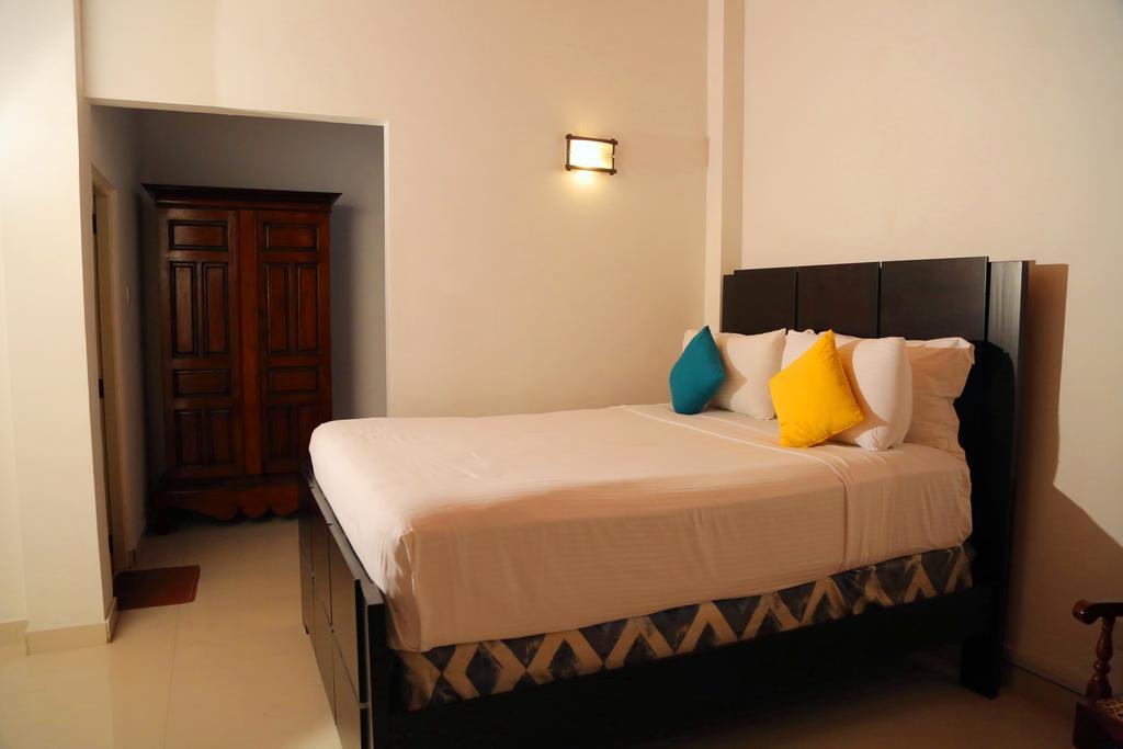 Lanka Bangla Inn Villas Restaurant & Travels Katunayaka Екстериор снимка