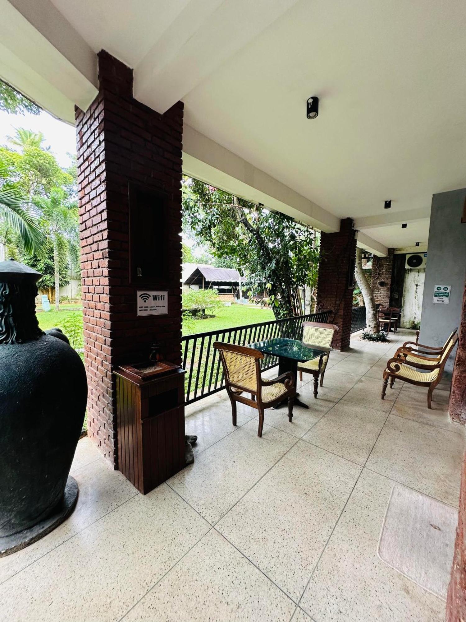 Lanka Bangla Inn Villas Restaurant & Travels Katunayaka Екстериор снимка