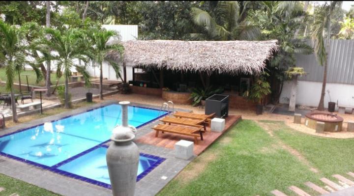 Lanka Bangla Inn Villas Restaurant & Travels Katunayaka Екстериор снимка